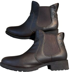 UGG Women’s Bonham Boot III in Brown Leather sz. 10